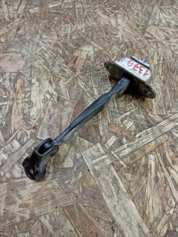 Ограничитель двери Nissan X-Trail 2007-2014 T31