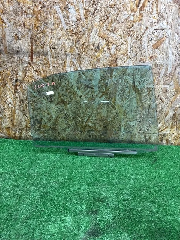 Стекло двери Toyota Camry 2006-2011 V40