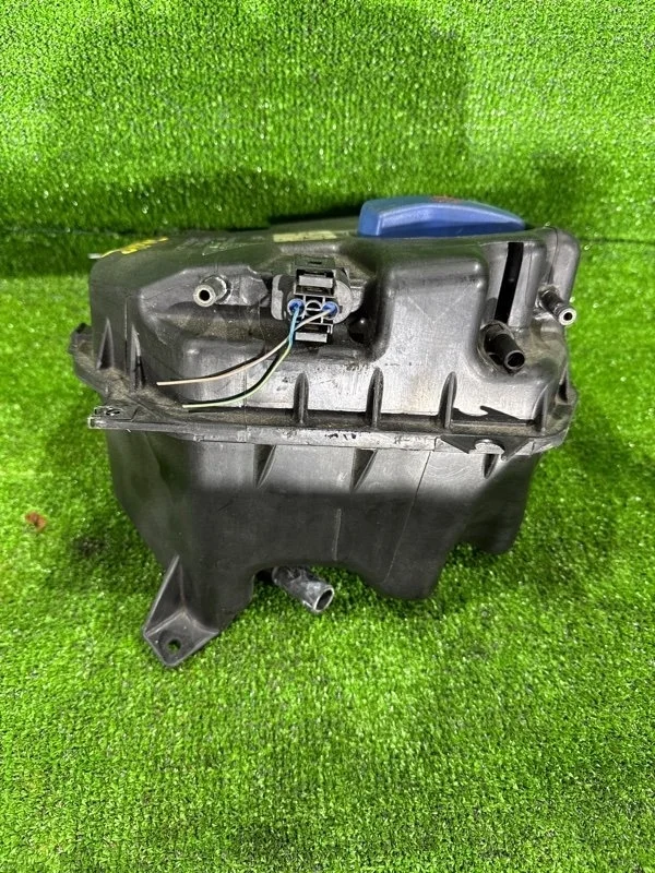 Бачок расширительный Audi Q7 2005-2015 4L