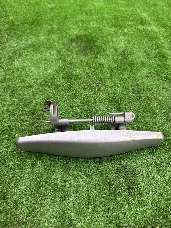 Ручка двери наружная Renault Sandero Stepway 2009-2014