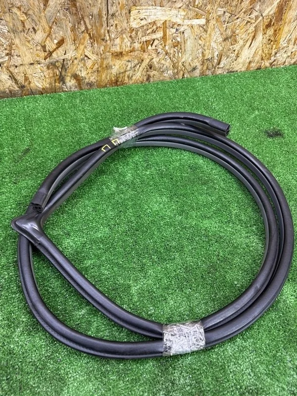 Уплотнитель проема Chevrolet Lacetti 2003-2013