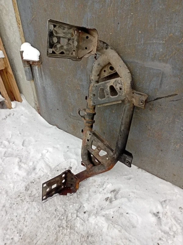 Балка под радиатор Land Rover RANGE 2010