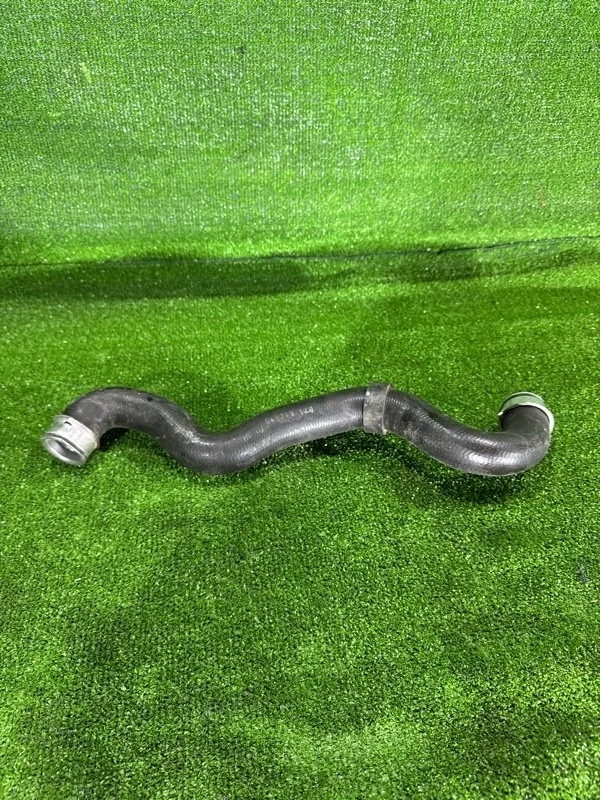 Патрубок радиатора Mercedes-Benz -Klasse 2007-2015 W204