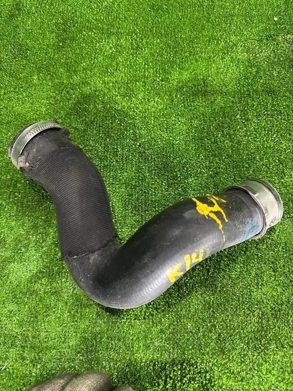 Патрубок интеркулера Audi Q7 2005-2015 4L