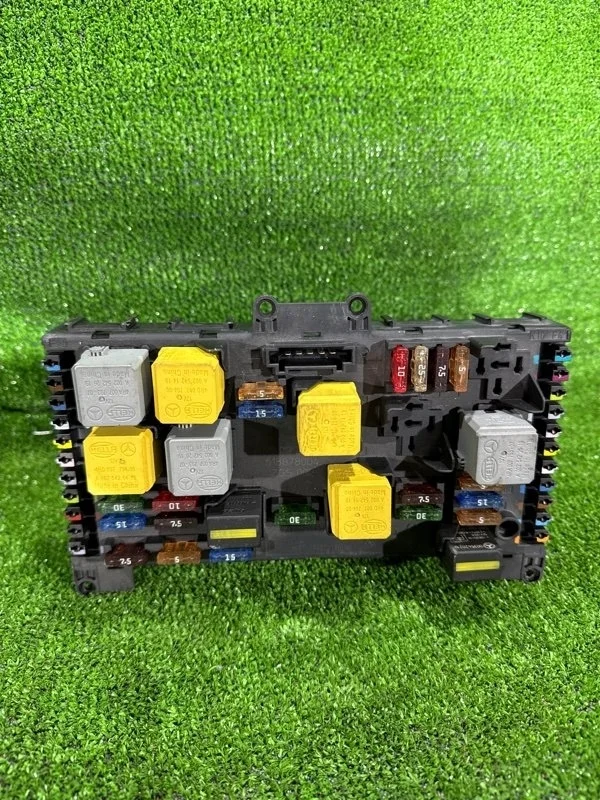 Блок предохранителей Mercedes-Benz Vito 2003-2014