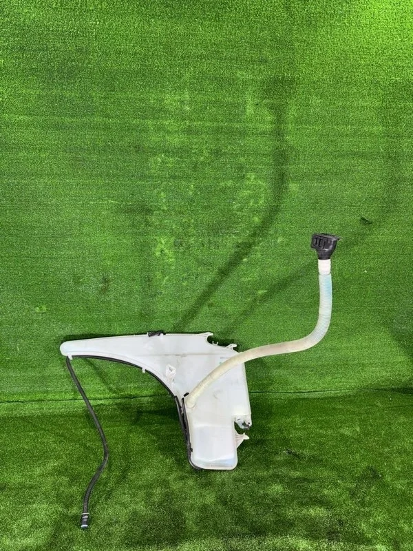 Бачок омывателя BMW X1 2009-2015 E84