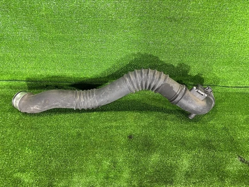 Патрубок интеркулера BMW X1 2009-2015 E84