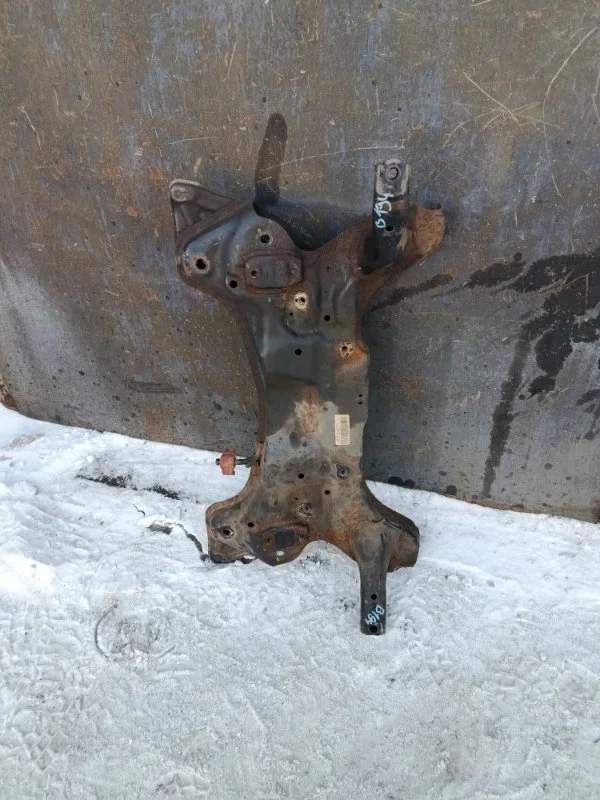 Балка подмоторная (подрамник) Kia ceed 2012-2018