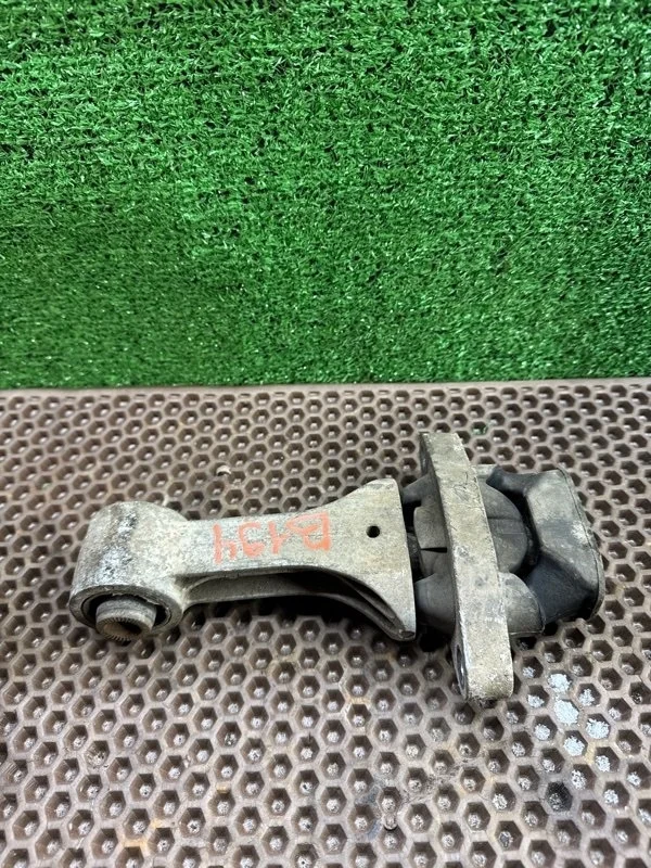 Опора двигателя Kia ceed 2012-2018