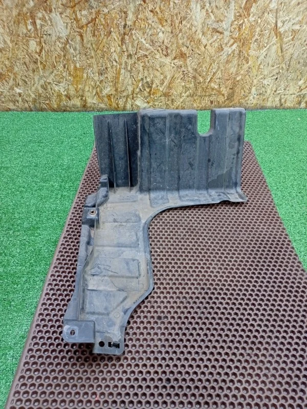 Пыльник двигателя боковой Kia ceed 2012-2018