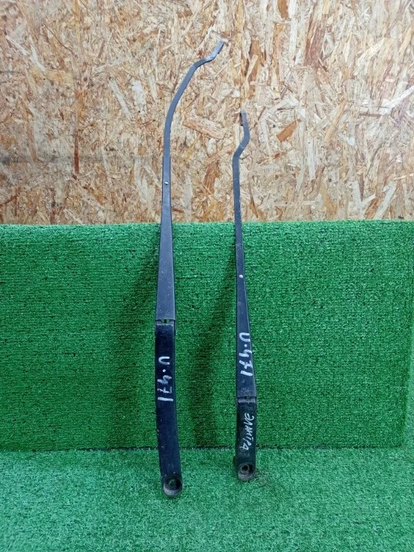 Поводок стеклоочистителя Hyundai Elantra 2011-2016