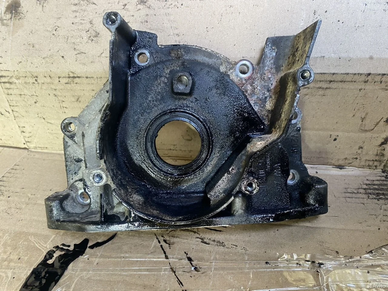 Передняя крышка двс 2.0 дизель 03g103153b vw audi