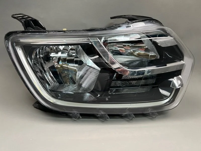 Фара Renault Duster 2020-2025 260103537R II, передняя правая