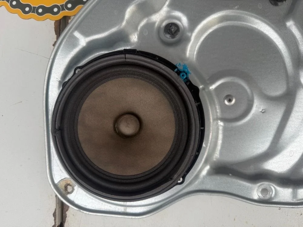 Динамик Kia Ceed ED (2006—2010)