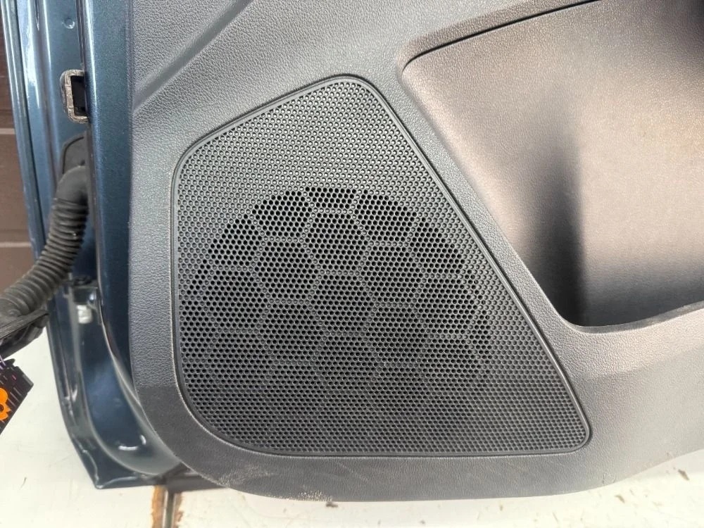 Динамик Skoda Rapid I (2012—2017)