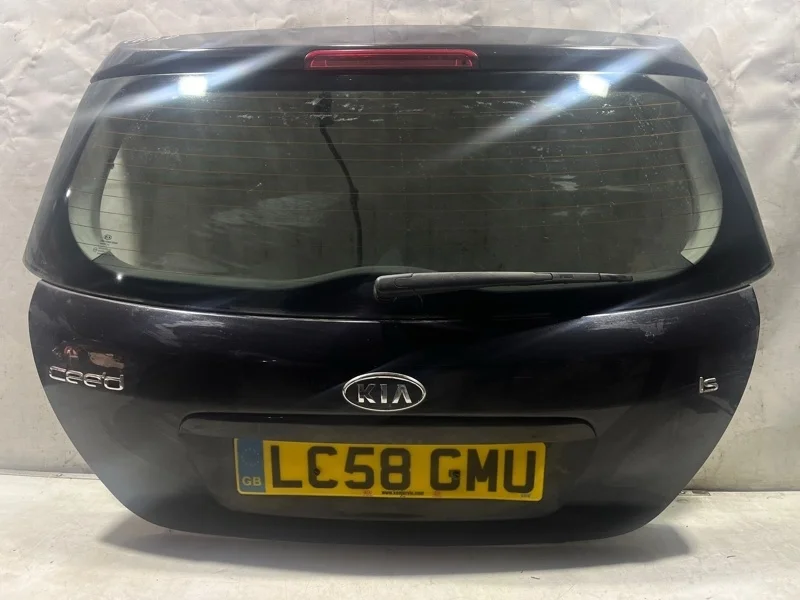 Крышка багажника KIA CEED 1