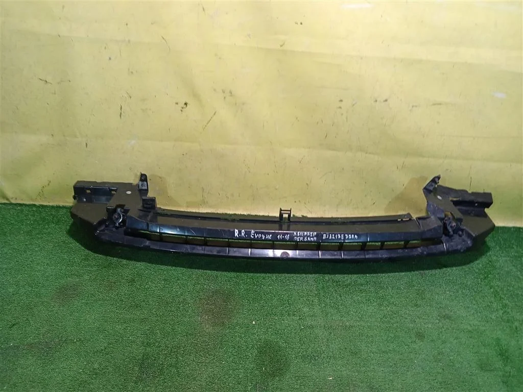 Наполнитель переднего бампера  Land Rover Range Rover Evoque L538 2011 BJ3217E778A 18470