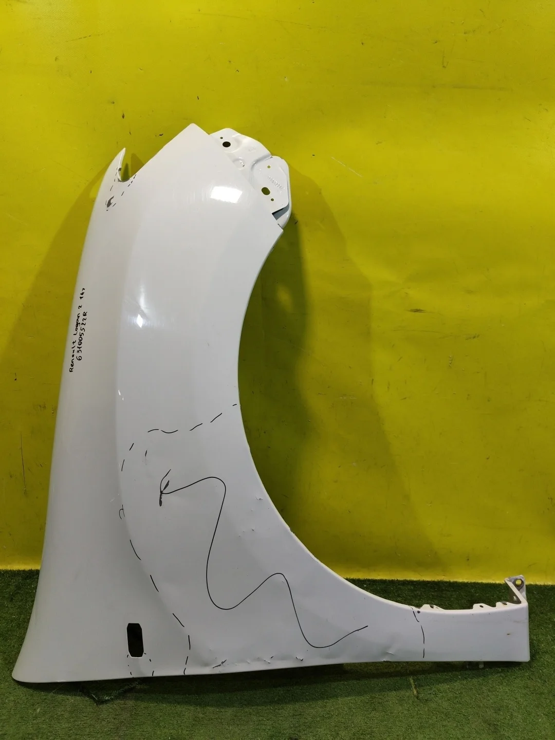 Крыло переднее правое  Renault Logan II 2014 631005522R 28434