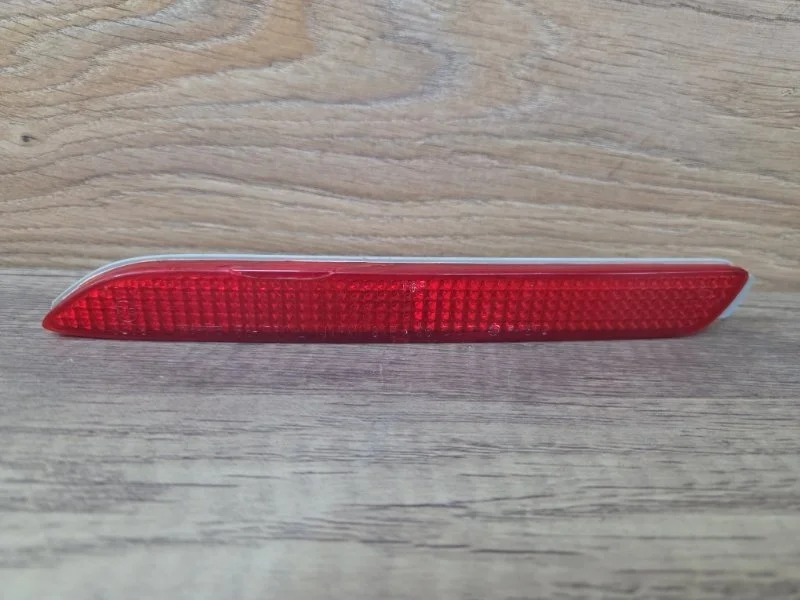 Катафот бампера TOYOTA CAMRY 2011-2018 8192048012 ASV50, задний левый