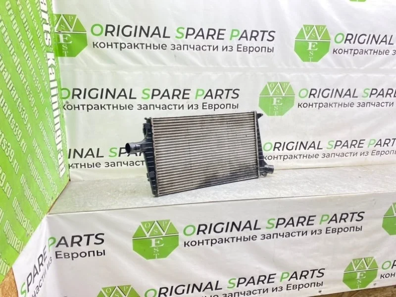 Интеркулер Audi A6 2001 4B0145805A C5 AVANT BDH 2.5TDI