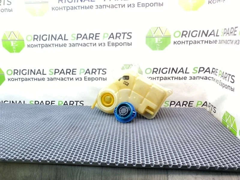 Бачок расширительный Audi A6 2001 8E0121403E C5 AVANT BDH 2.5TDI