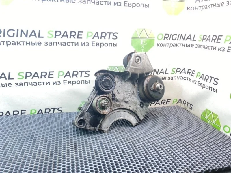Кронштейн вискомуфты Audi A6 2001 059121313F C5 AVANT BDH 2.5TDI