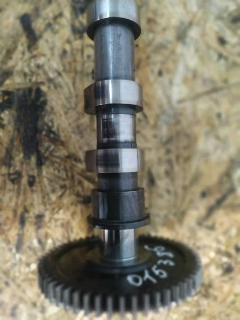 Распредвал 30777262 Volvo S60 2 2.4 Дизель