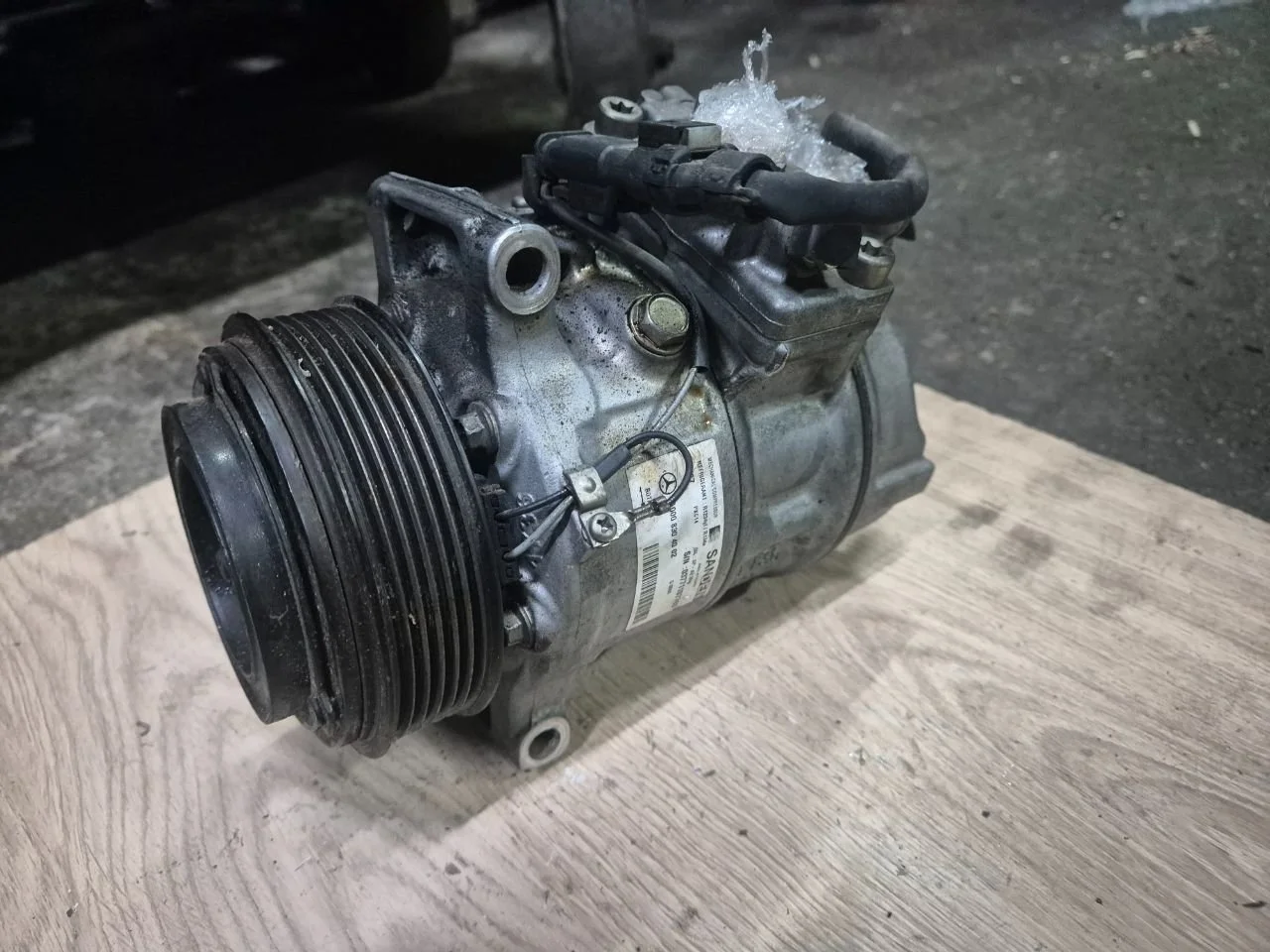 Компрессор кондиционера 274920 Mercedes-Benz E W213 2.0 Бензин