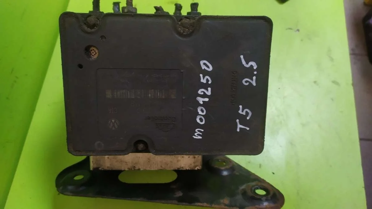 Блок АБС (ABS) 7H0907379G Volkswagen Multivan T5 2.5 Дизель