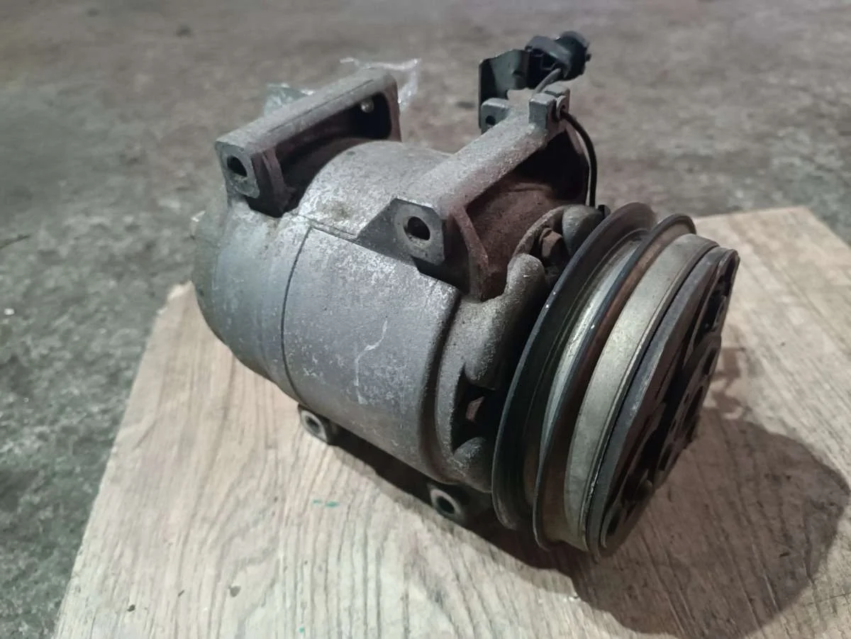 Компрессор кондиционера Z0009897A Mitsubishi Pajero Sport 2 2.5 Дизель