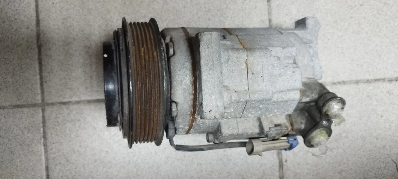 Компрессор кондиционера 557805030 Opel Insignia 1 2.0 Дизель