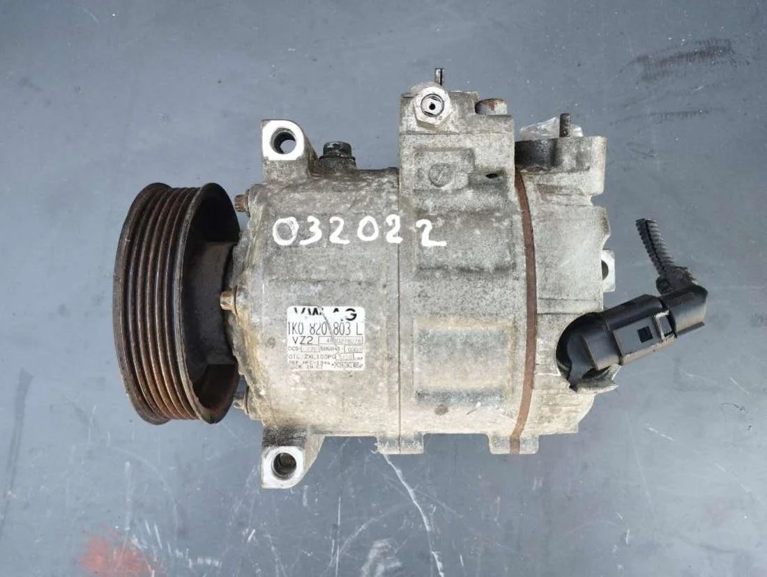 Компрессор кондиционера 1K0820803L Audi A3 8V 2.0 Бензин