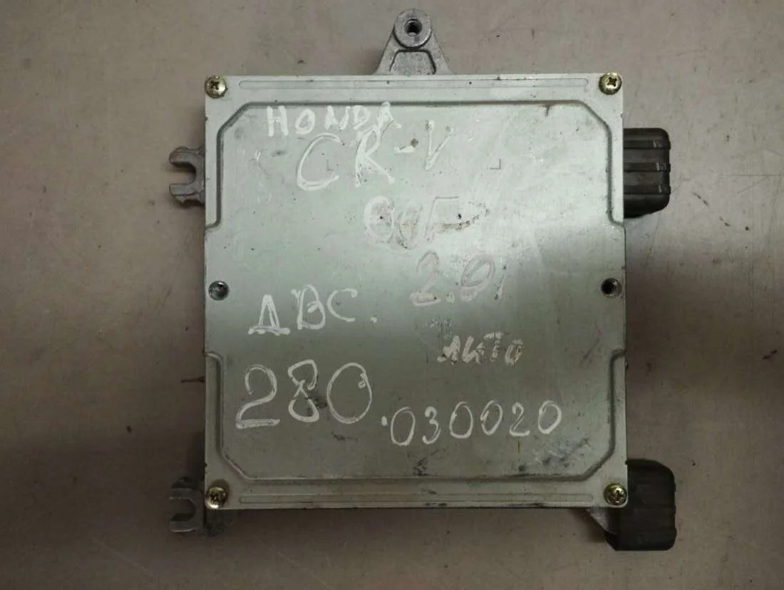 Блок управления двигателем 37820PHKG51 Honda CR-V 1 0
