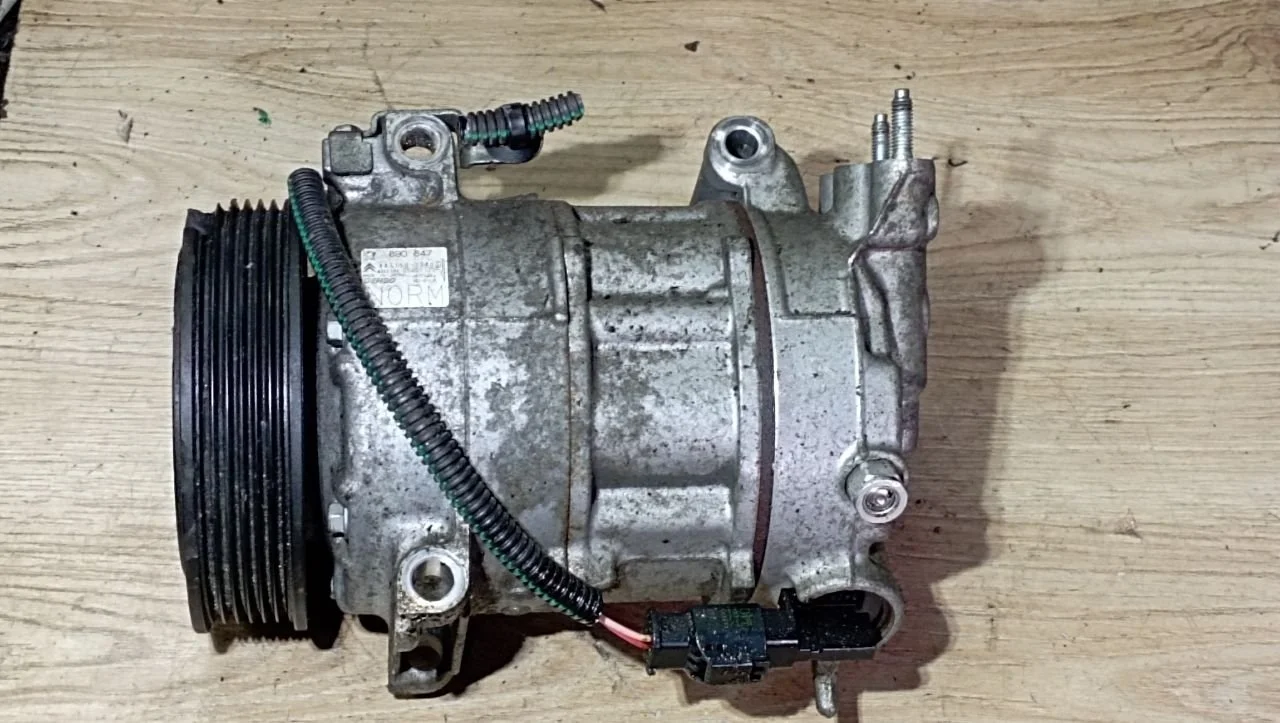 Компрессор кондиционера 4471501740 Peugeot 3008 1 1.6 Бензин