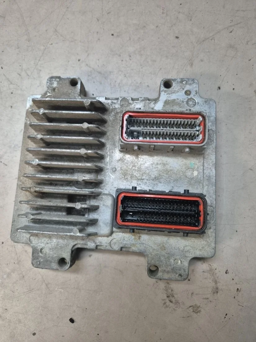 Блок управления двигателем 12637795 Chevrolet Captiva 2.4