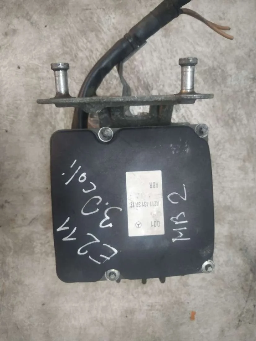 Блок АБС (ABS) A2114313712 Mercedes-Benz E W211 3.0 Дизель