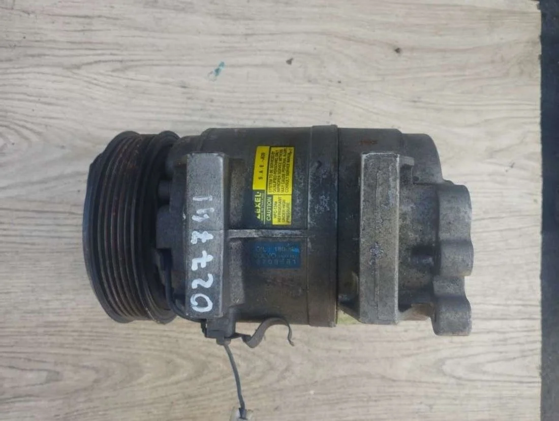 Компрессор кондиционера 8708581 Volvo XC90 1 2.5 Бензин