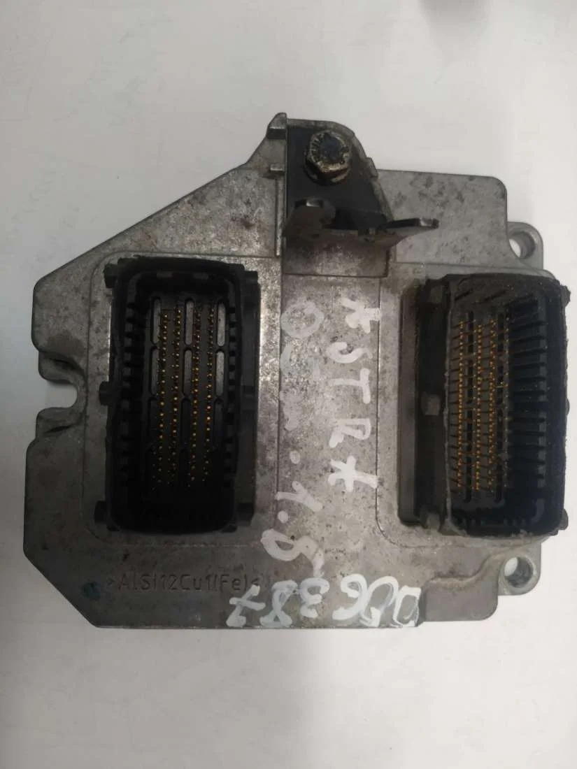 Блок управления двигателем 55559272 Opel Astra H 1.8 Бензин