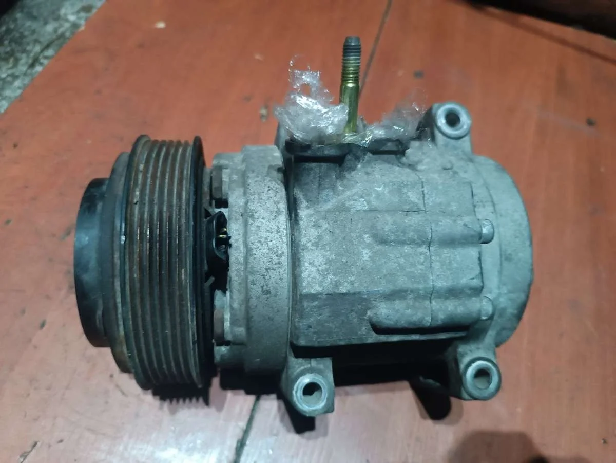 Компрессор кондиционера 6711303011 SsangYong Korando 2.0 Дизель
