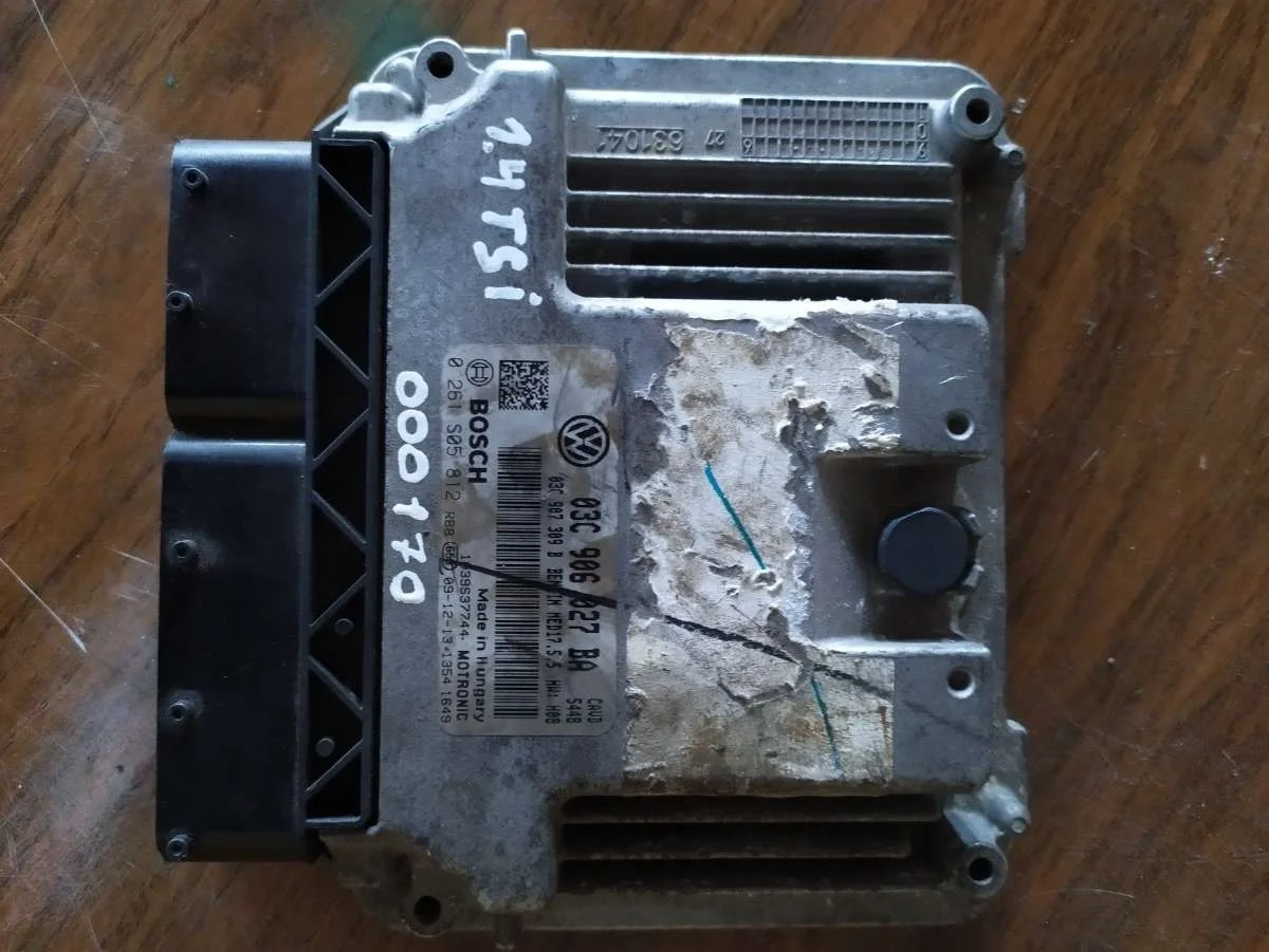 Блок управления двигателем 0261S05812 Volkswagen Tiguan 1 1.4 Бензин