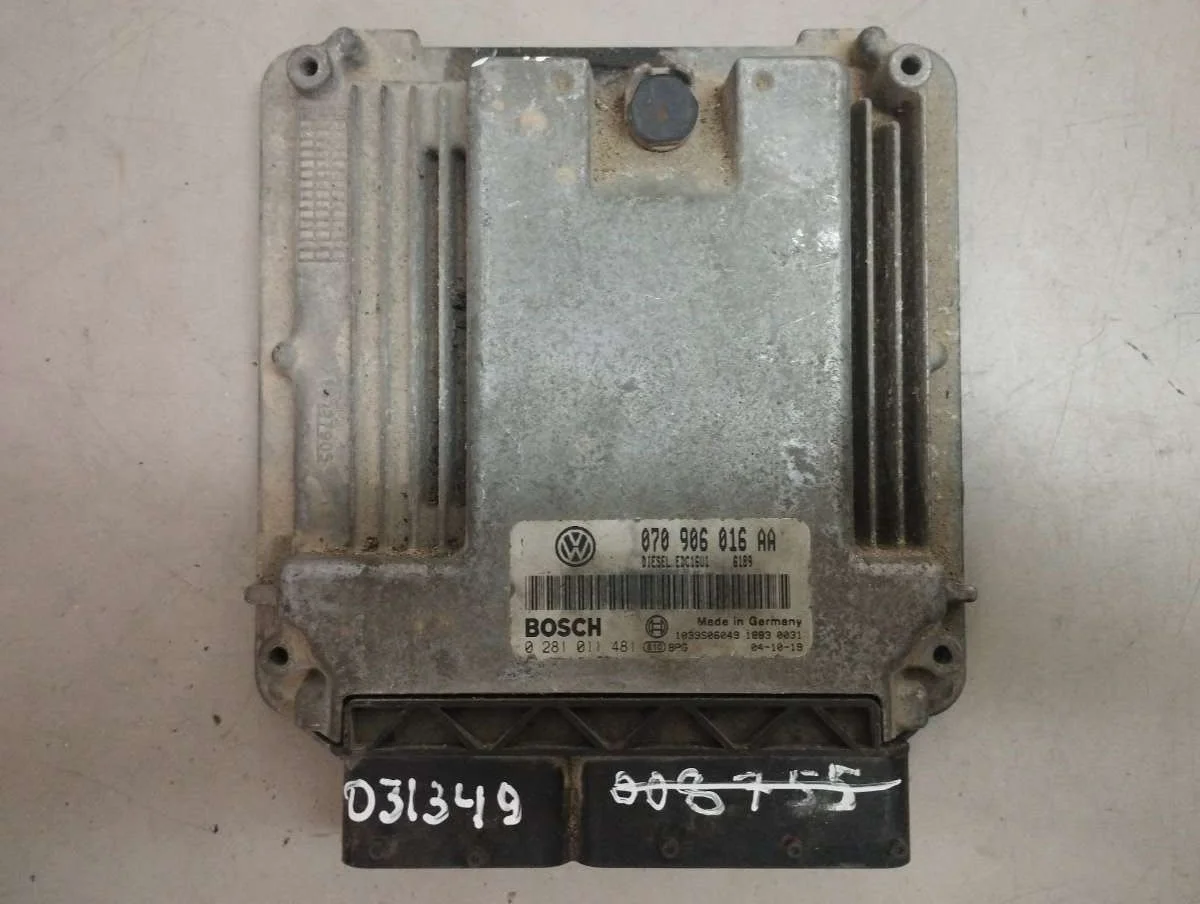 Блок управления двигателем 070906016AA Volkswagen Touareg 1 5.0 Дизель