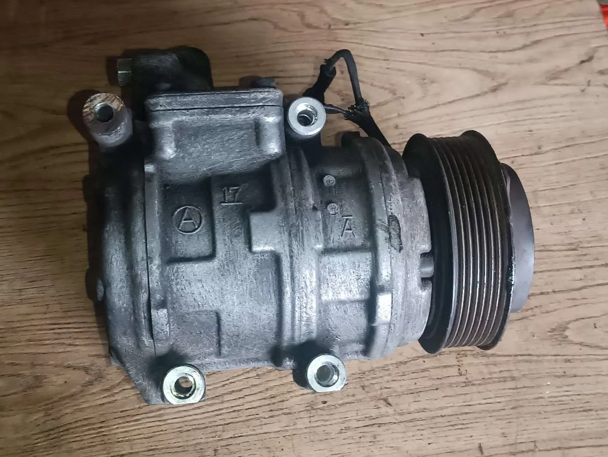 Компрессор кондиционера 1625023500 Kia Sorento 1 2.5 Дизель