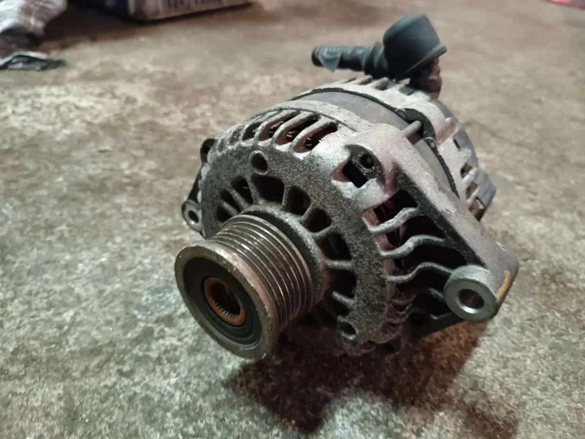 Генератор Z22D1 Opel Antara 2.2 Дизель