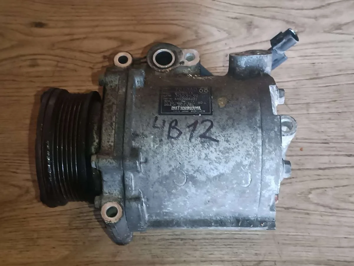 Компрессор кондиционера AKC200A221 Mitsubishi Outlander 2 2.4 Бензин