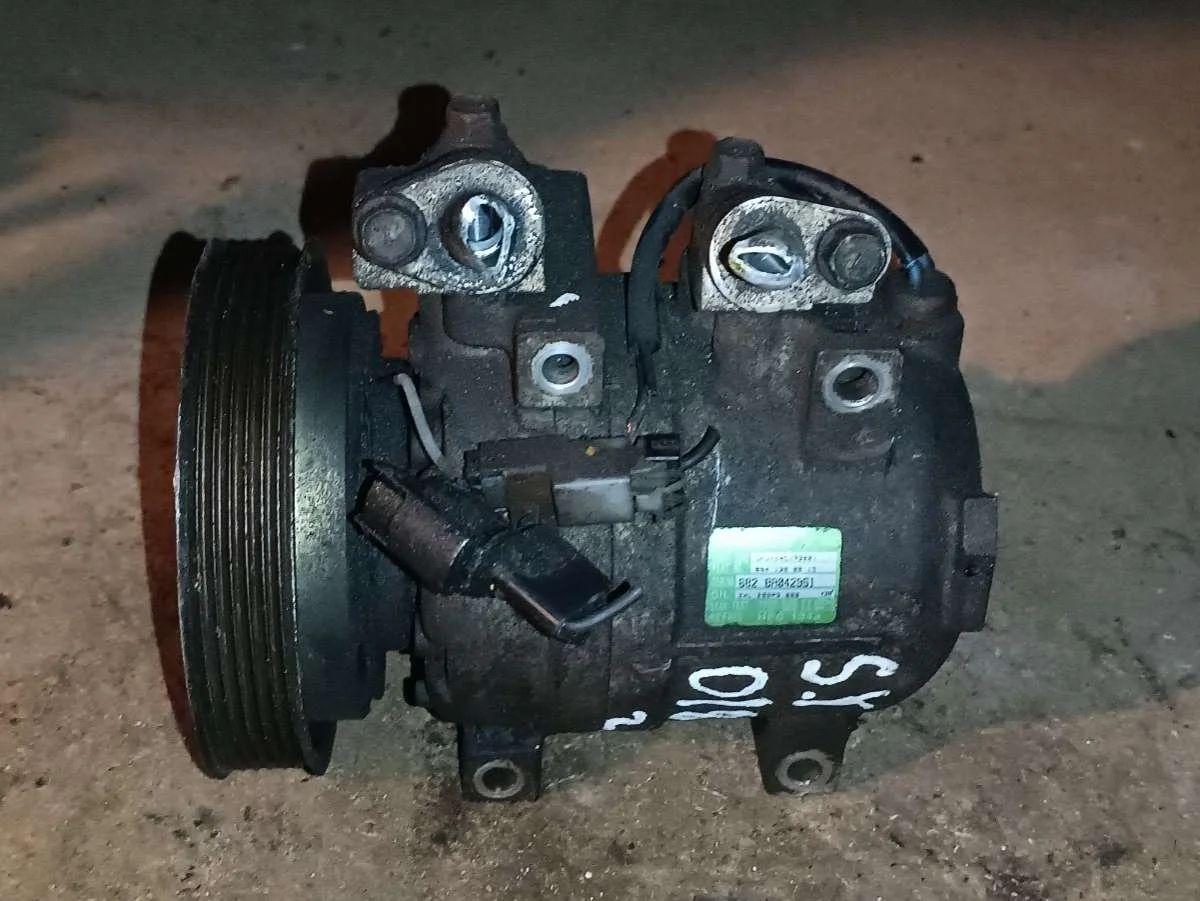 Компрессор кондиционера  6641300015 SsangYong Kyron 2.0 Дизель