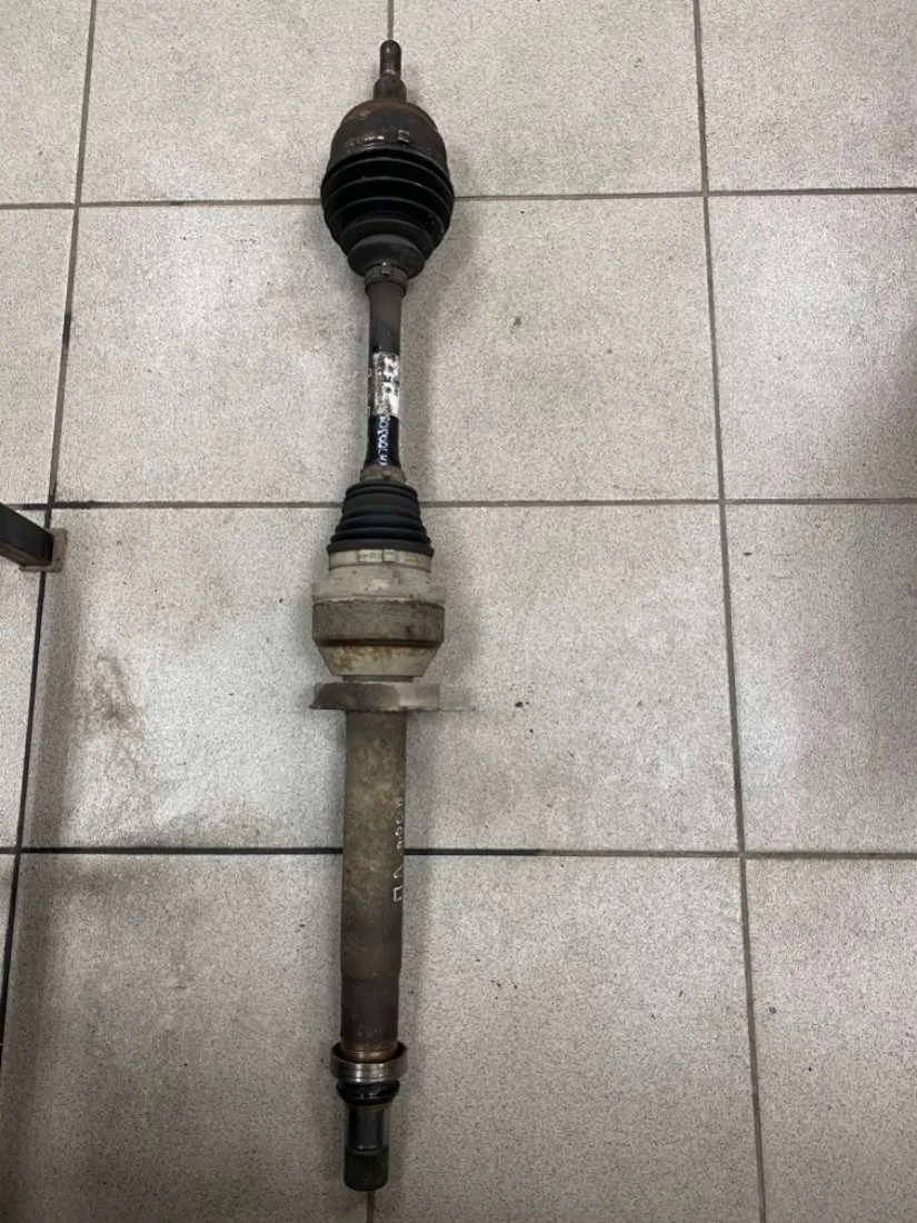 Полуось передняя правая (приводной вал, шрус) 7H0407272BL Volkswagen Transporter T5 2.5 Дизель