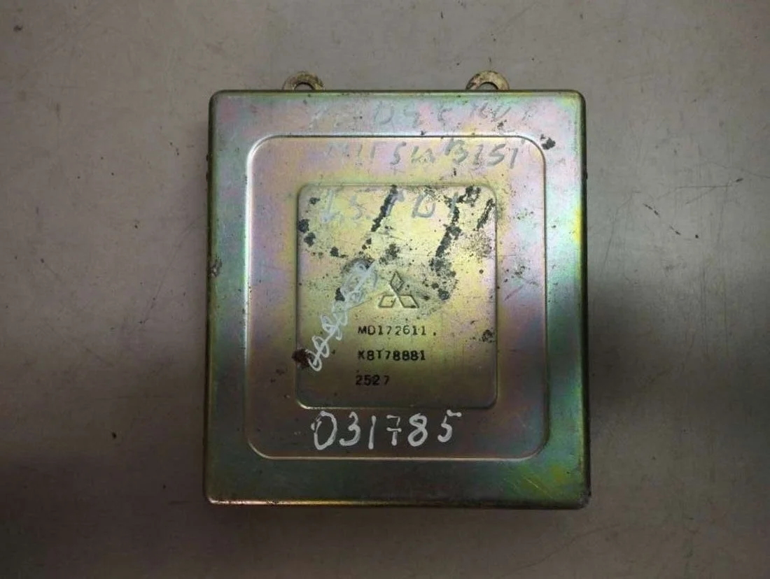 Блок управления двигателем MD172611 Mitsubishi Pajero 2 2.5 Дизель