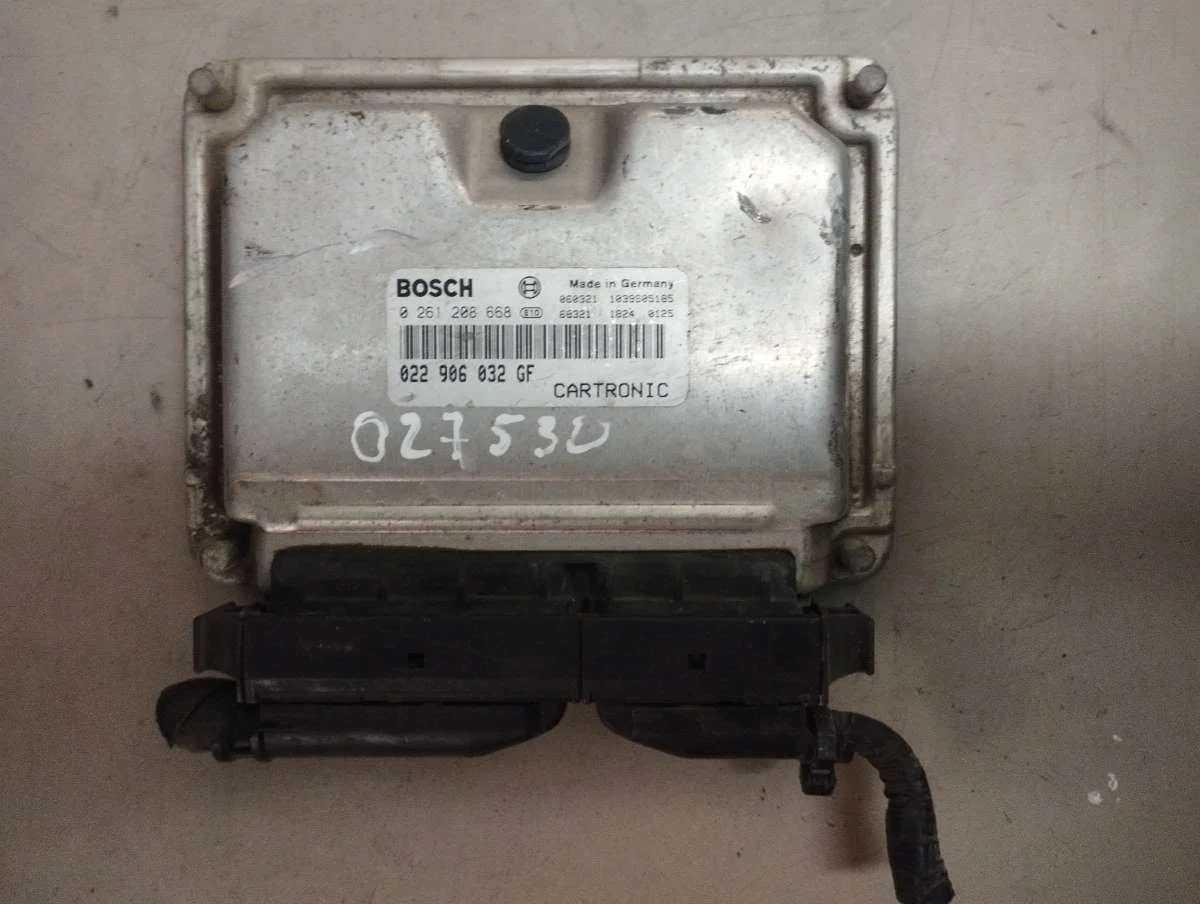Блок управления двигателем 022906032GF Volkswagen Touareg 1 3.2 Бензин