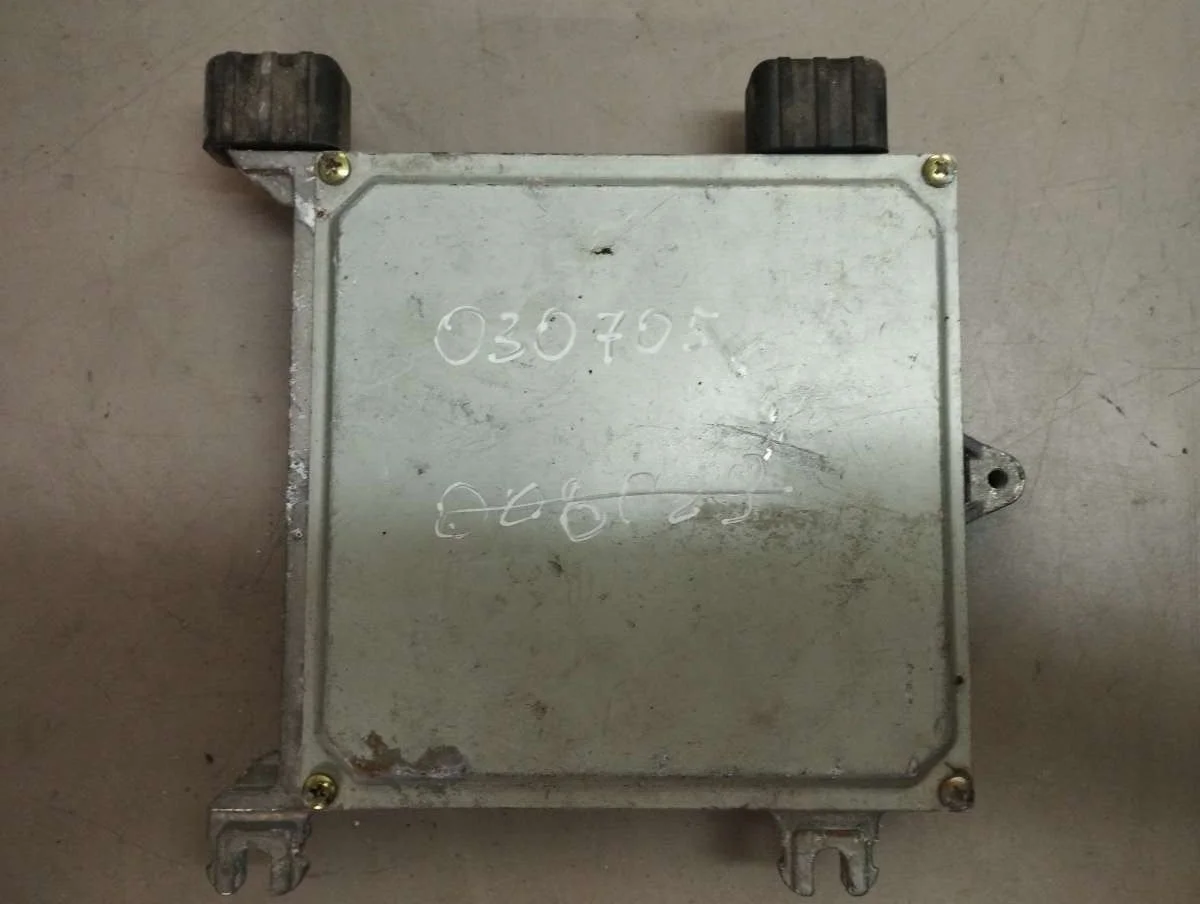 Блок управления двигателем 37820PHKG21 Honda CR-V 1 2.0 Бензин