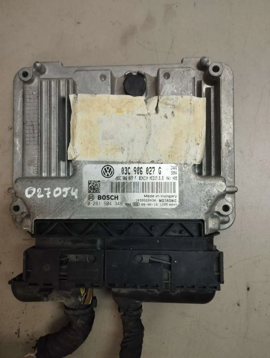 Блок управления двигателем 03C906027G Volkswagen Golf 5 1.4 Бензин